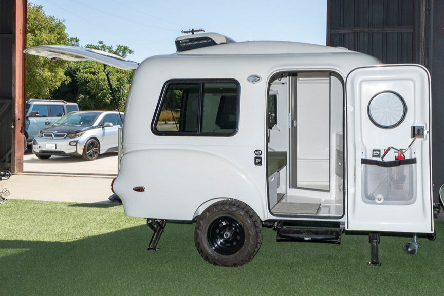 HC1 STUDIO - Mammoth White