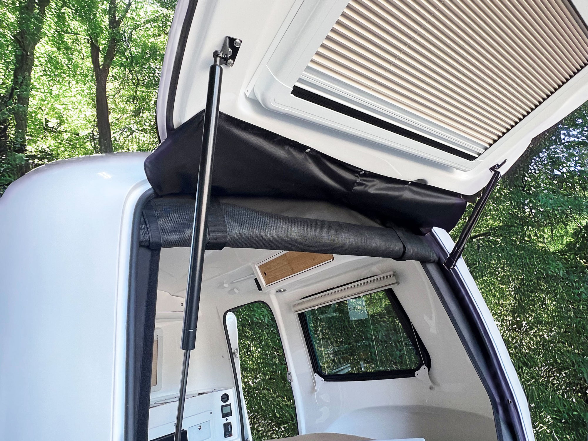 Rainguard for the Rear Hatch
